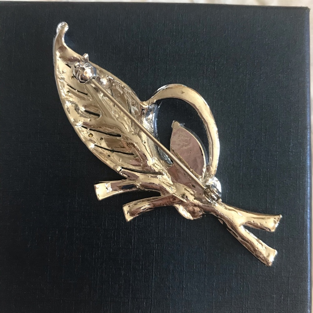 Broach - Picture 2 of 2